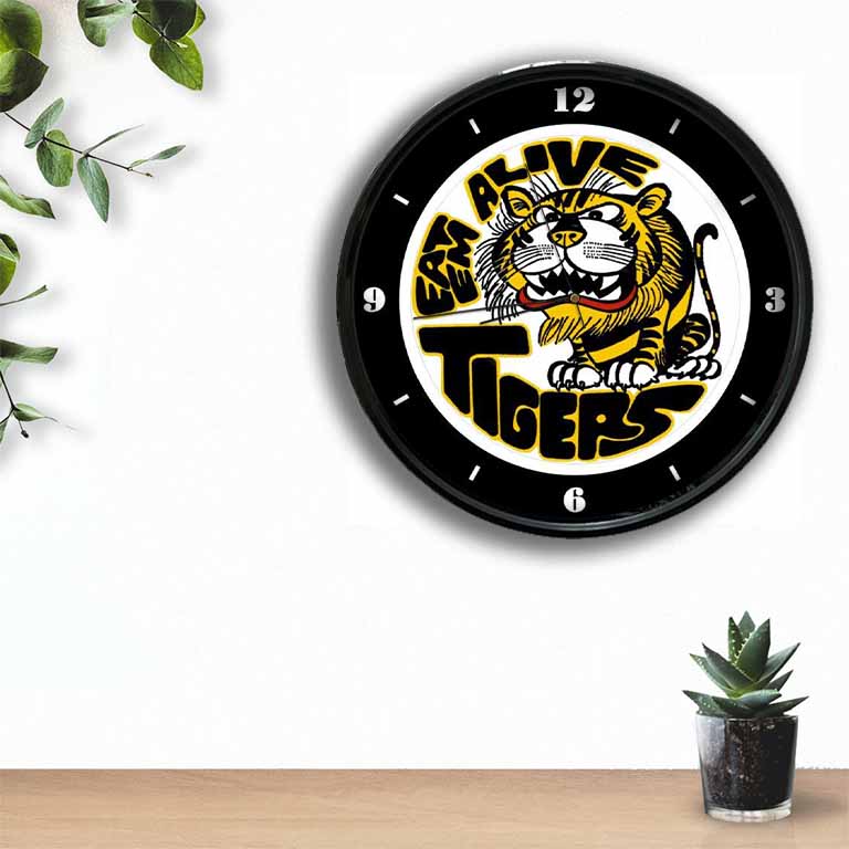 Eat Em Alive Tigers Clock freeshipping - garageartaustralia